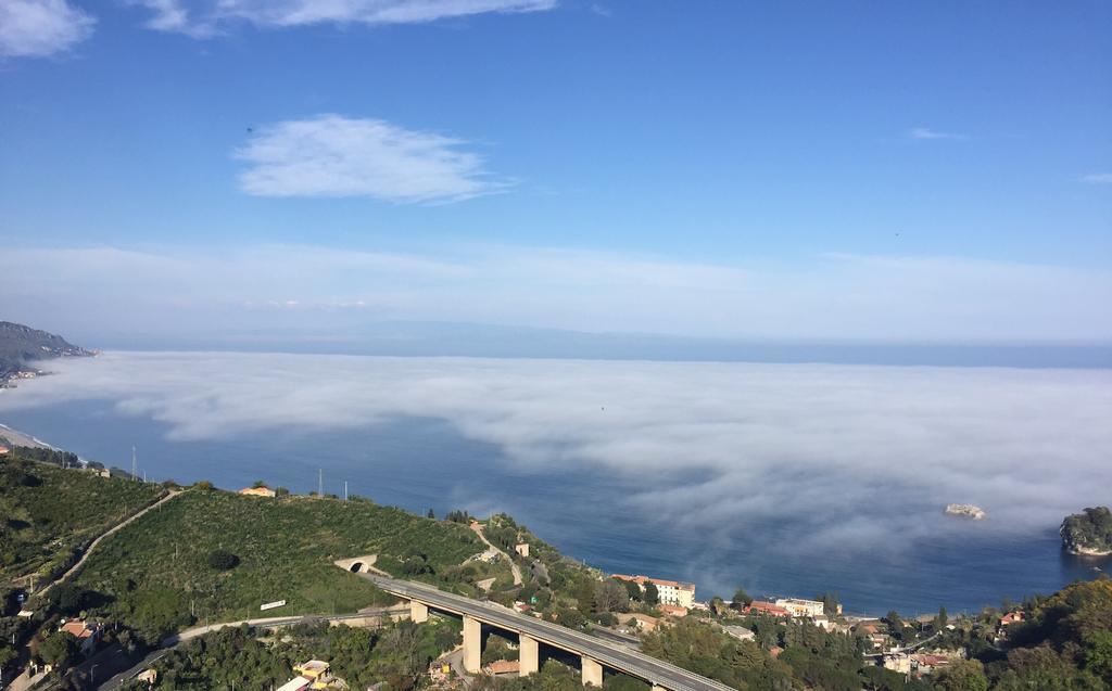 B&B La Terrazza Sul Mare Taormina Exteriör bild