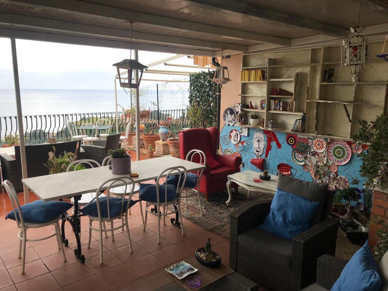 B&B La Terrazza Sul Mare Taormina Exteriör bild